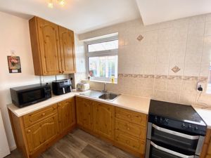 Kitchen- click for photo gallery